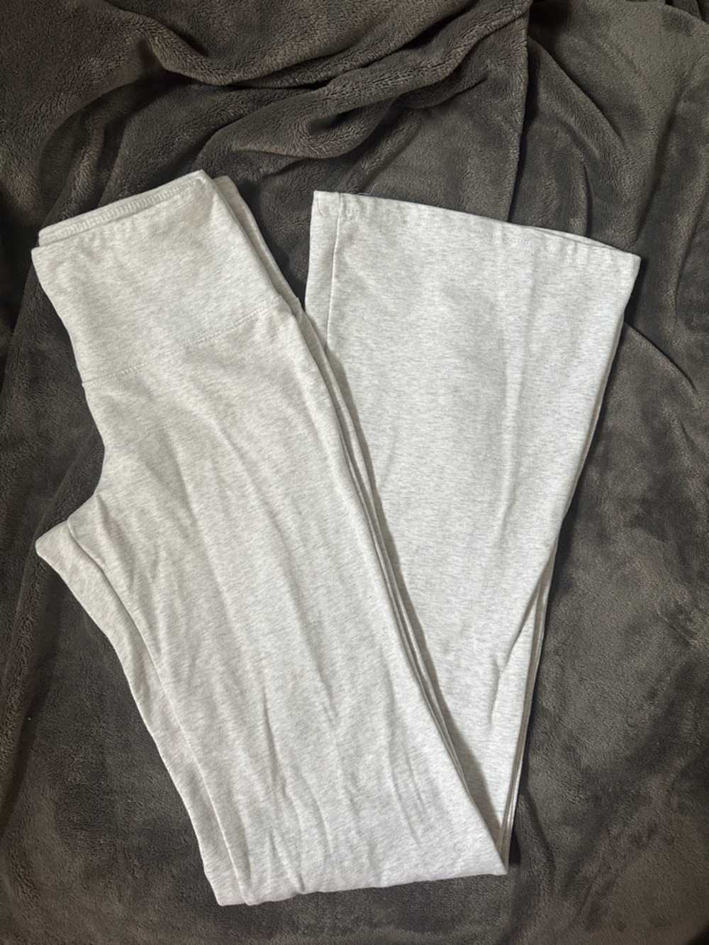 Light Gray Knit Flare Leggings
